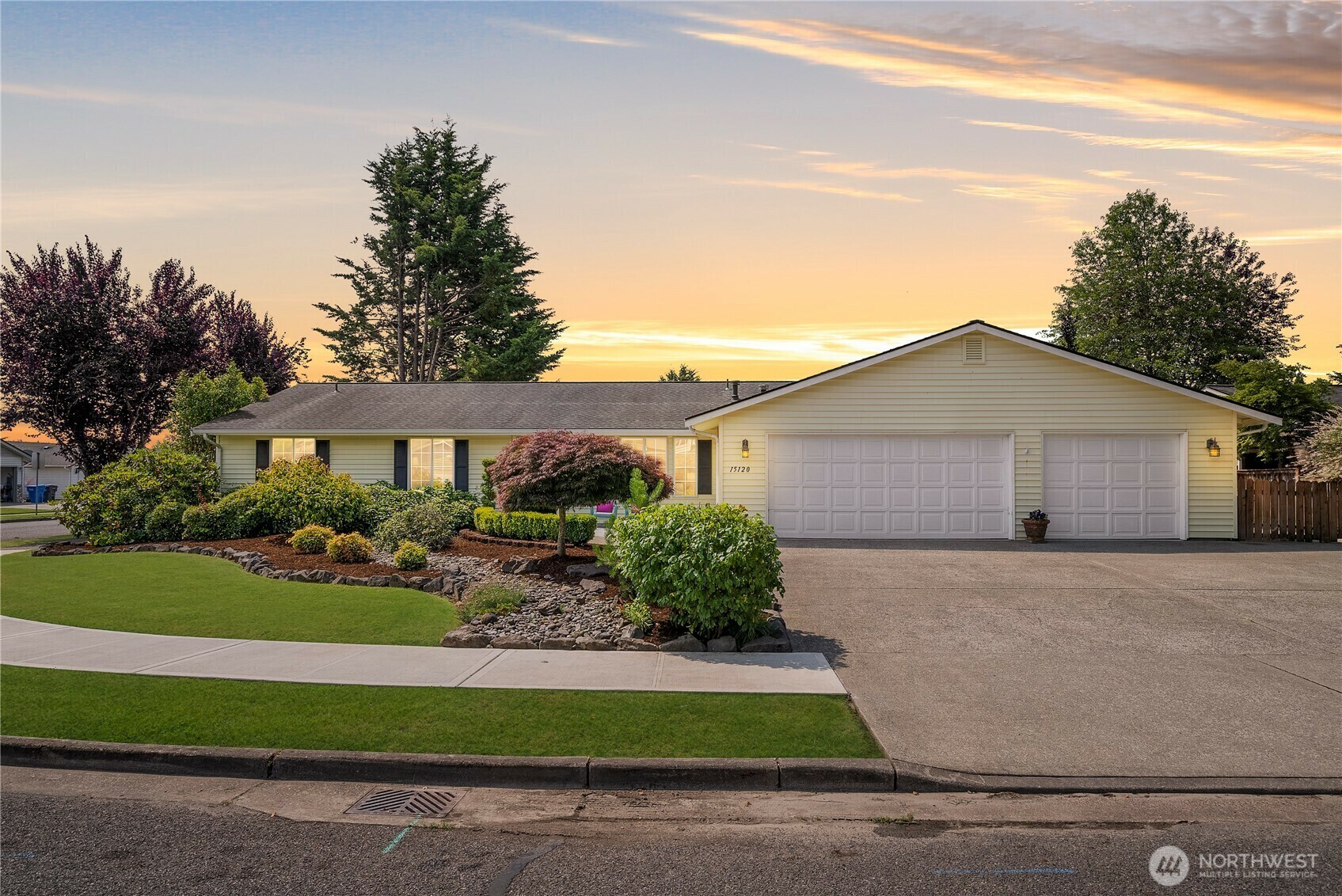 Property Photo: 15120 61st St E WA 98390