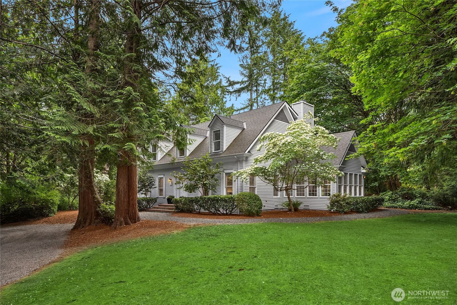 Property Photo: 7089 NE Bay Hill Rd WA 98110