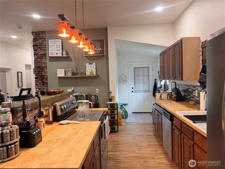 Property Photo:  203 E 6th Street  WA 98530