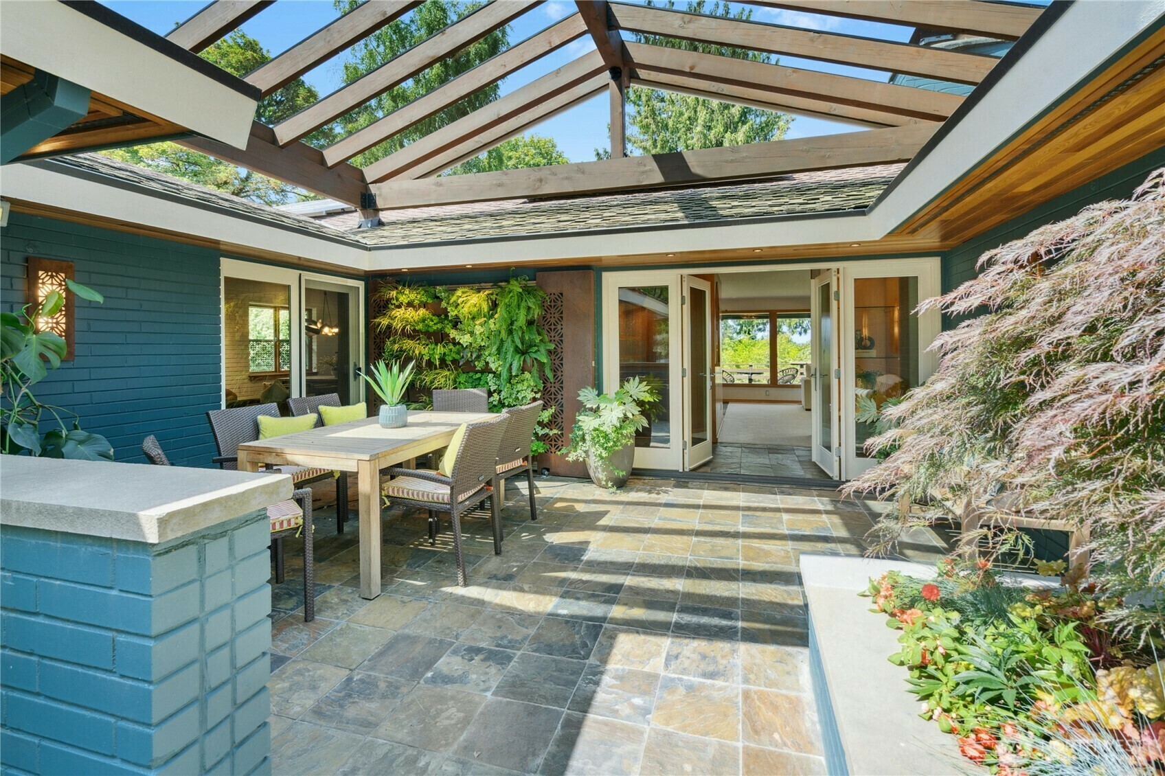 4242 NE 89th Street  Seattle WA 98115 photo