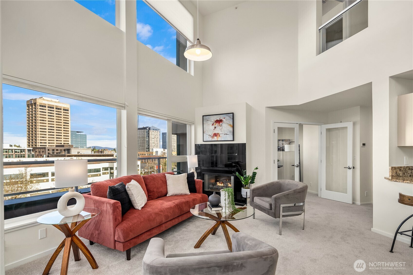 Property Photo: 4528 8th Avenue NE 5A WA 98105