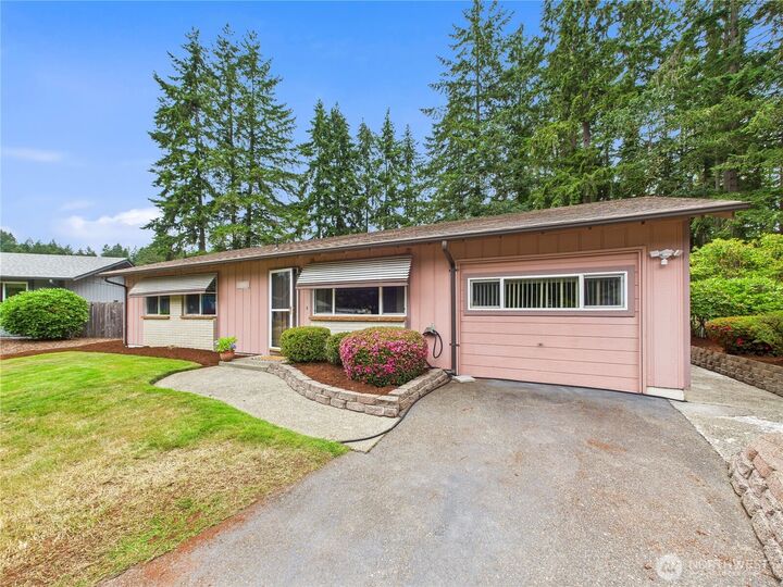 Property Photo: 5511 Chokecherry Circle W WA 98467