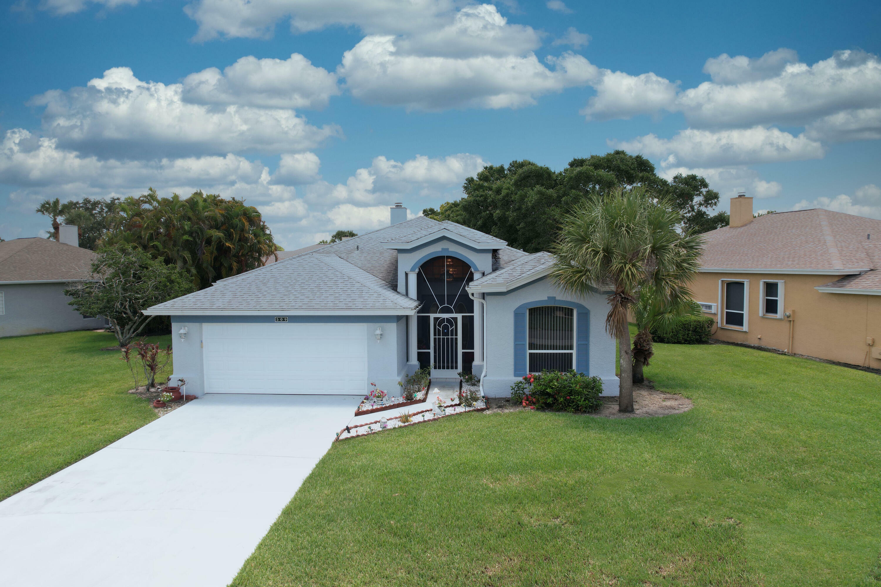 Property Photo:  509 NW Lambrusco Drive  FL 34986 