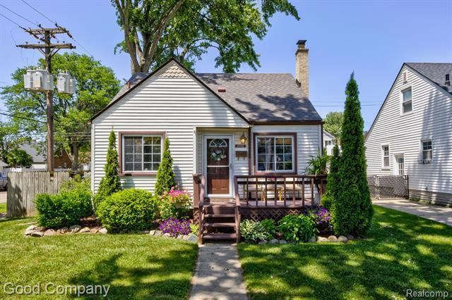 2001 Kalama Avenue  Royal Oak MI 48067 photo