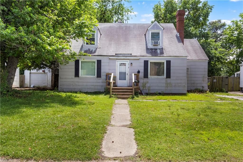 Property Photo: 319 Ashlawn Dr VA 23505