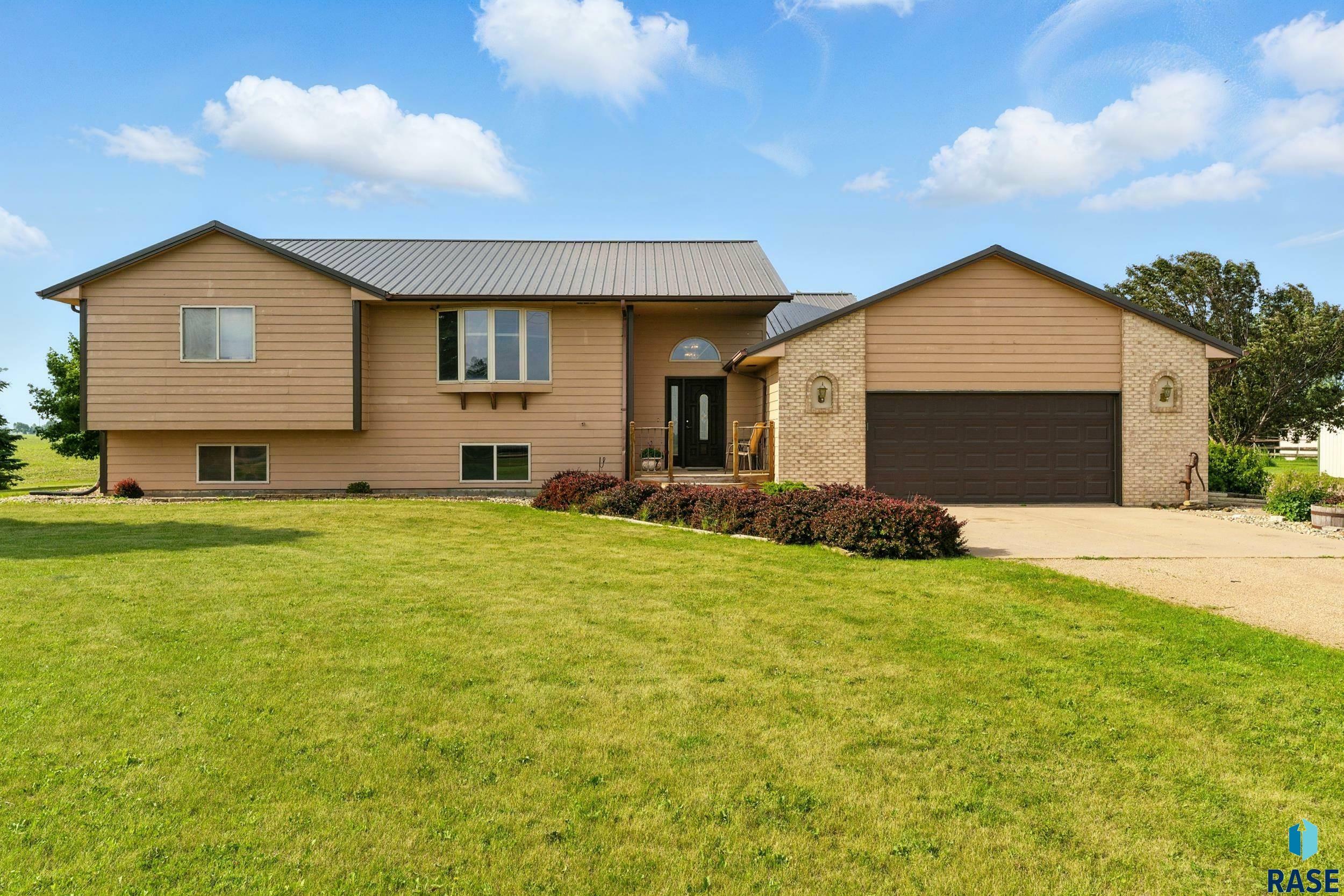 Property Photo: 46946 274th St SD 57039-5403