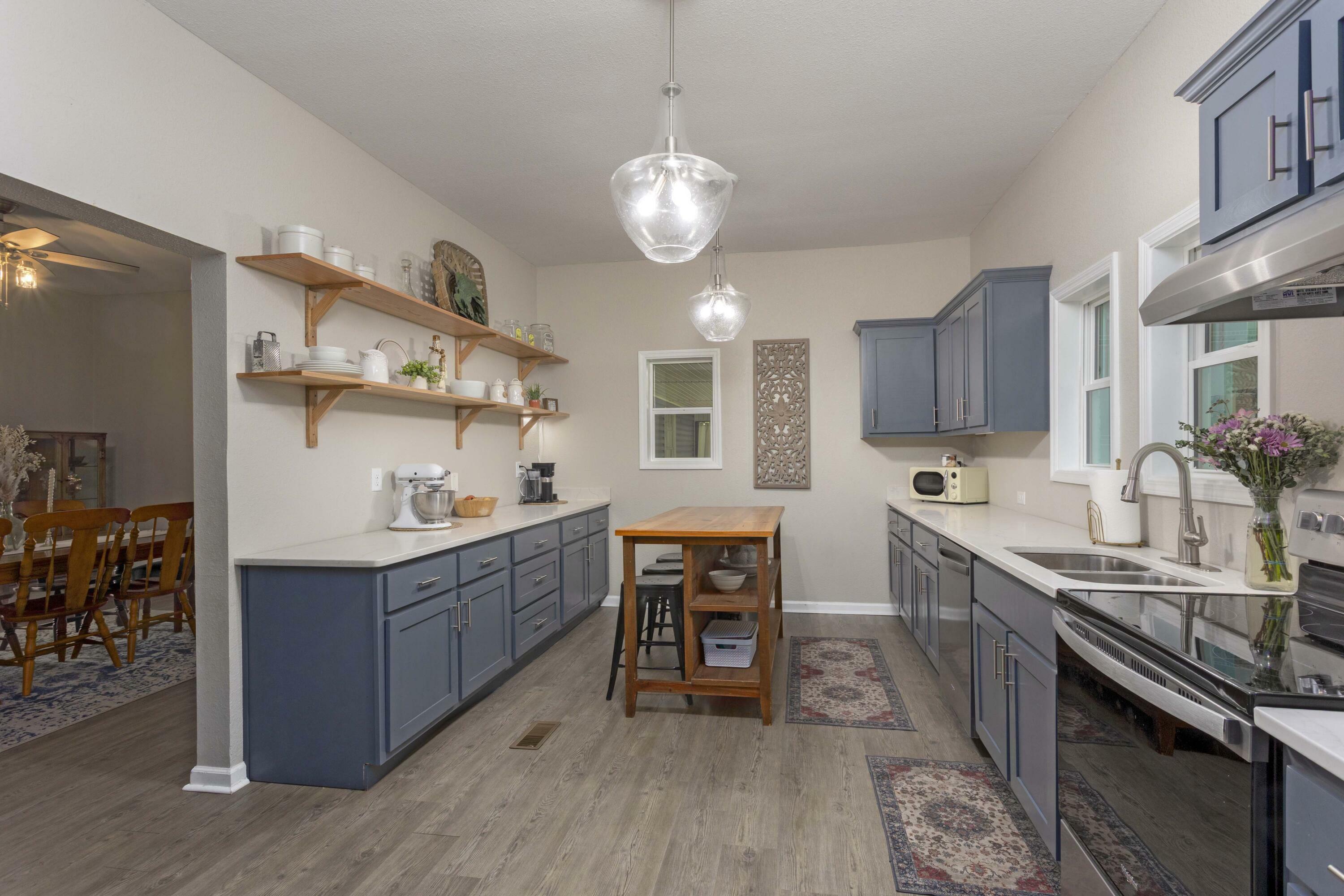 Property Photo: 2101 Market Street TN 37321
