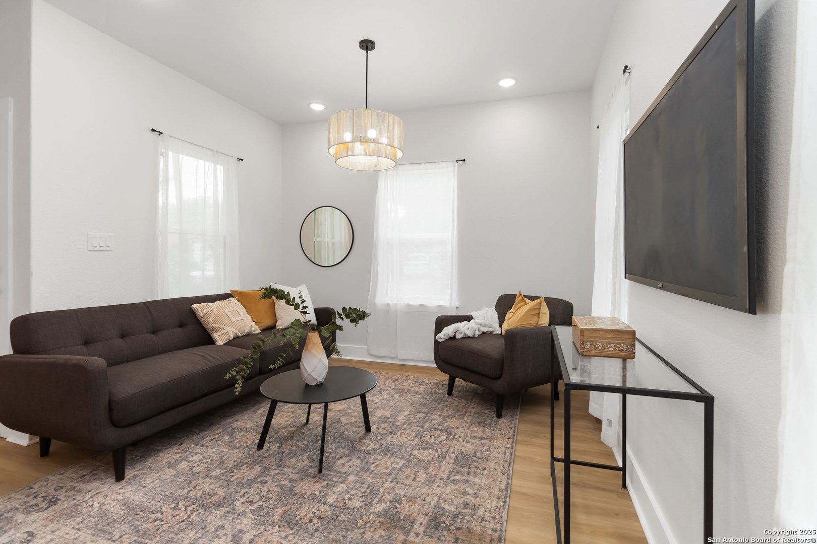 Property Photo: 237 Carle Ave TX 78204