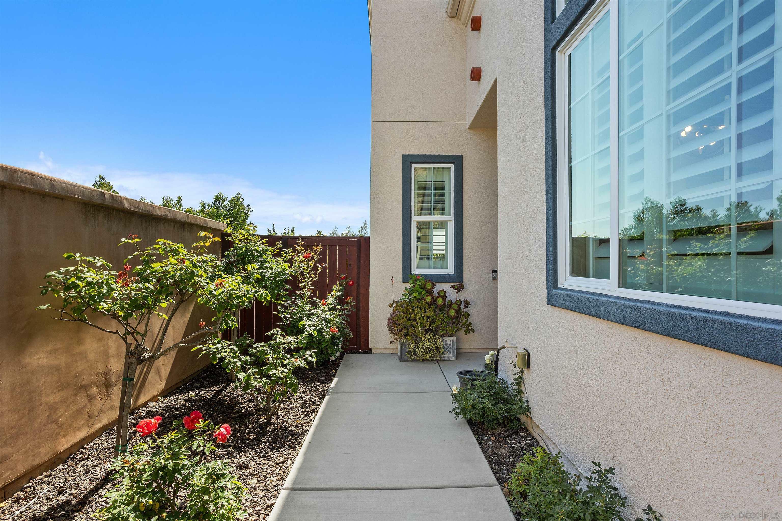 Property Photo: 902 Tucana Dr CA 92078