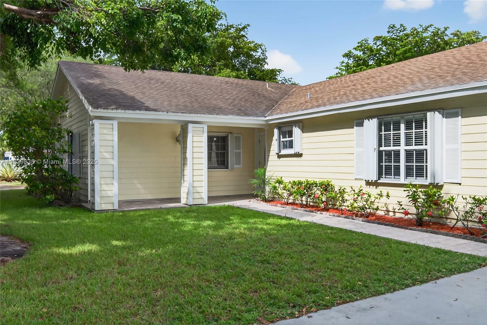 Property Photo: 14861 SW 149th St FL 33196