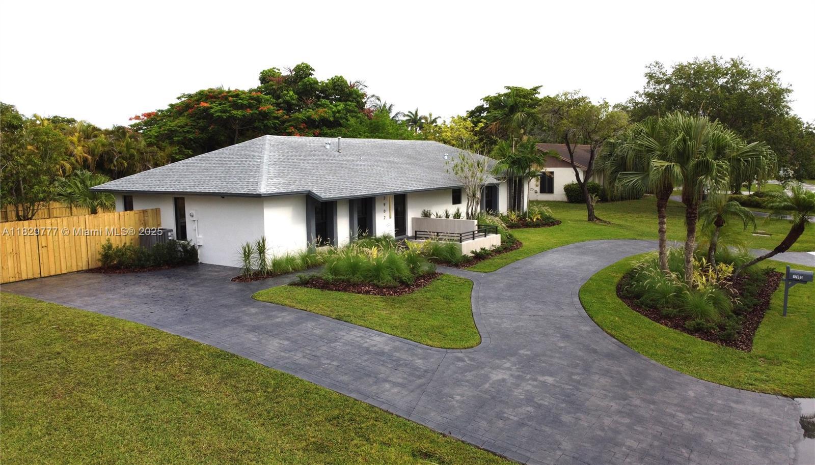 17902 SW 87th Pl  Palmetto Bay FL 33157 photo