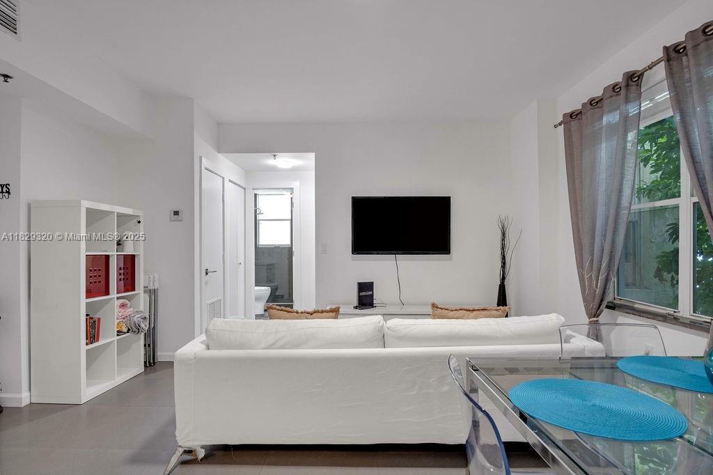 Property Photo: 747 Michigan Ave 201 FL 33139