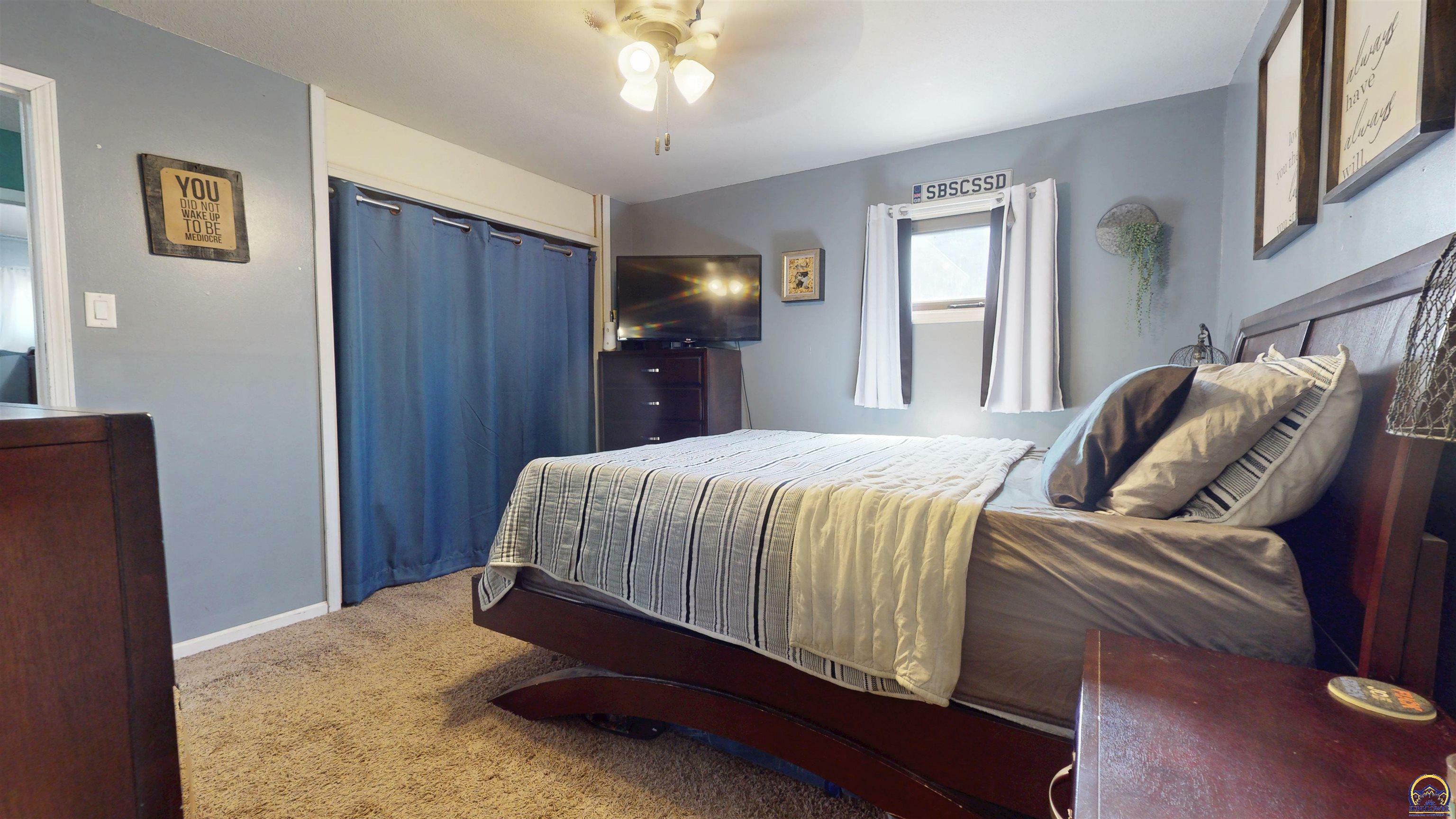 Property Photo:  3901 SW 26th St  KS 66614 
