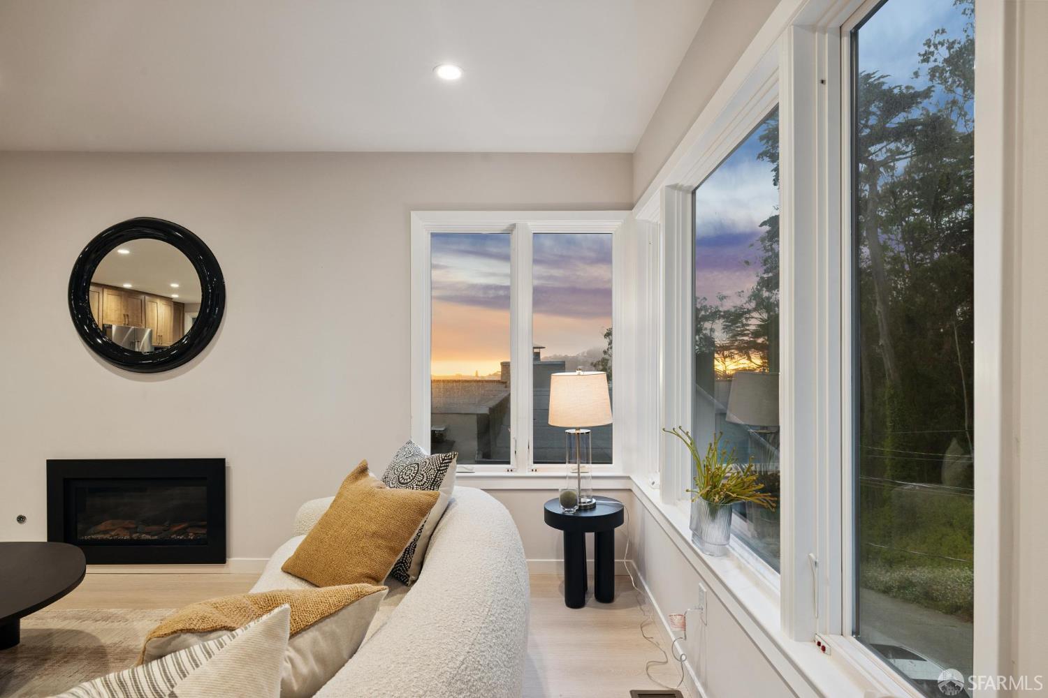 Property Photo: 161 Dalewood Way CA 94127