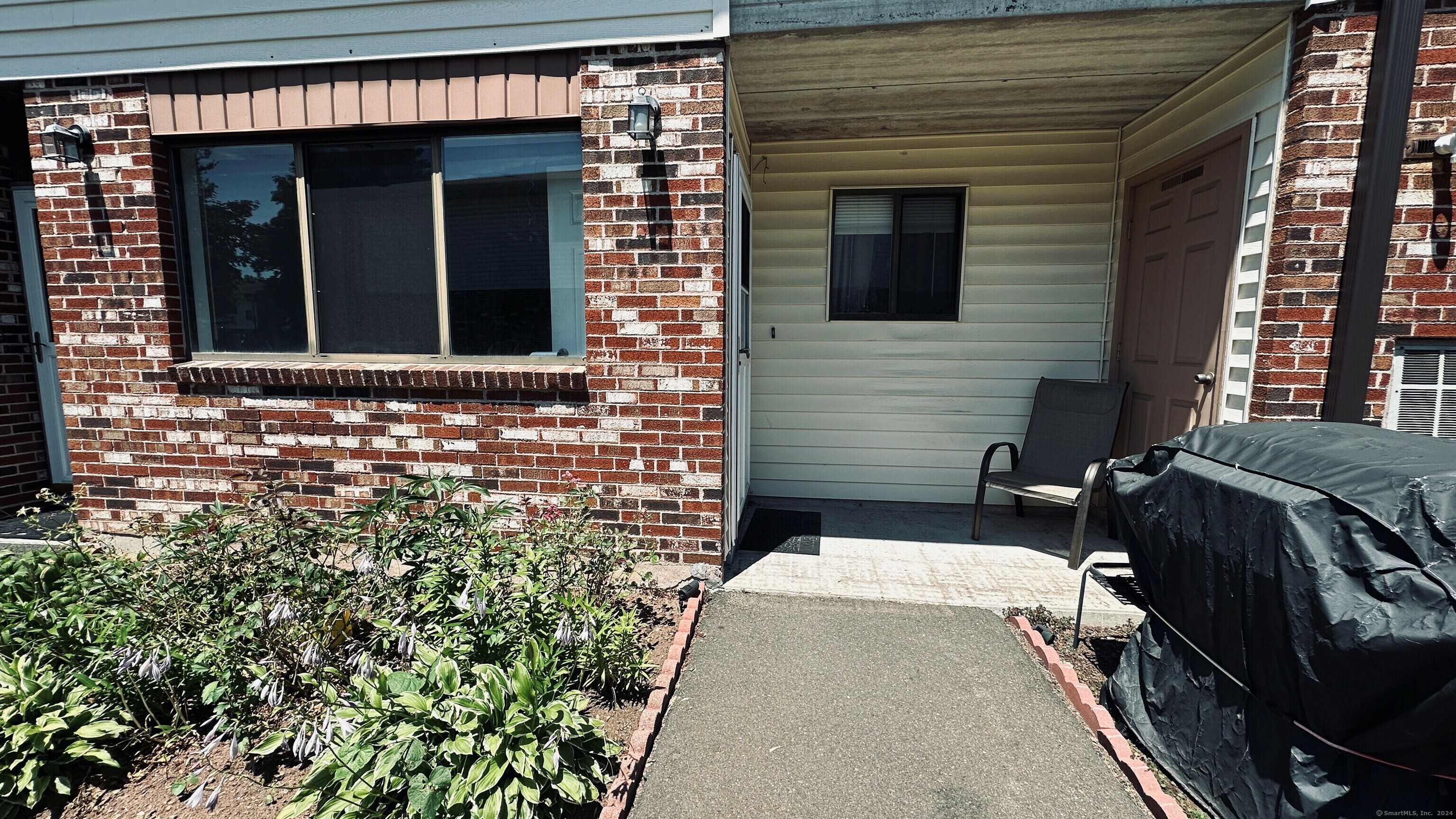Property Photo:  55 Thompson Street 17H  CT 06513 