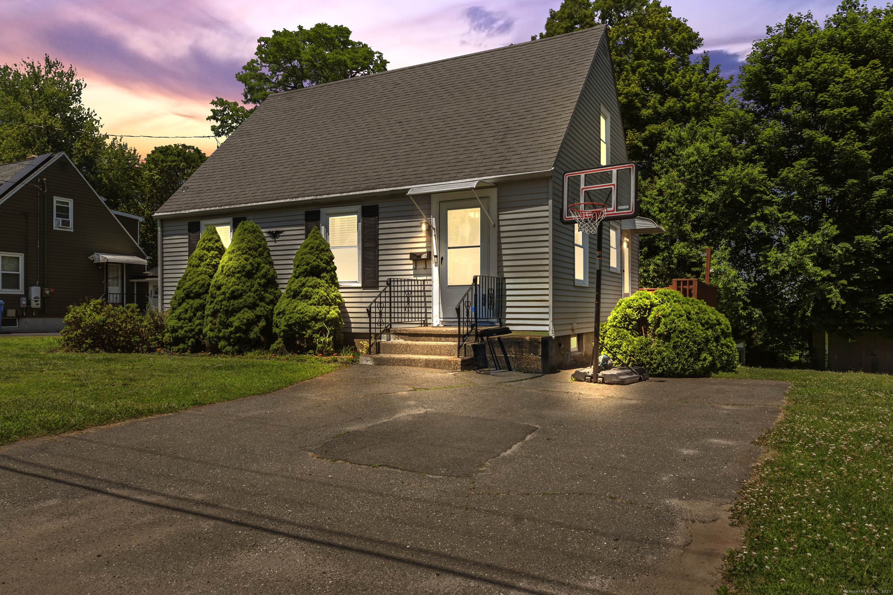 Property Photo: 46 Rockledge Drive CT 06706