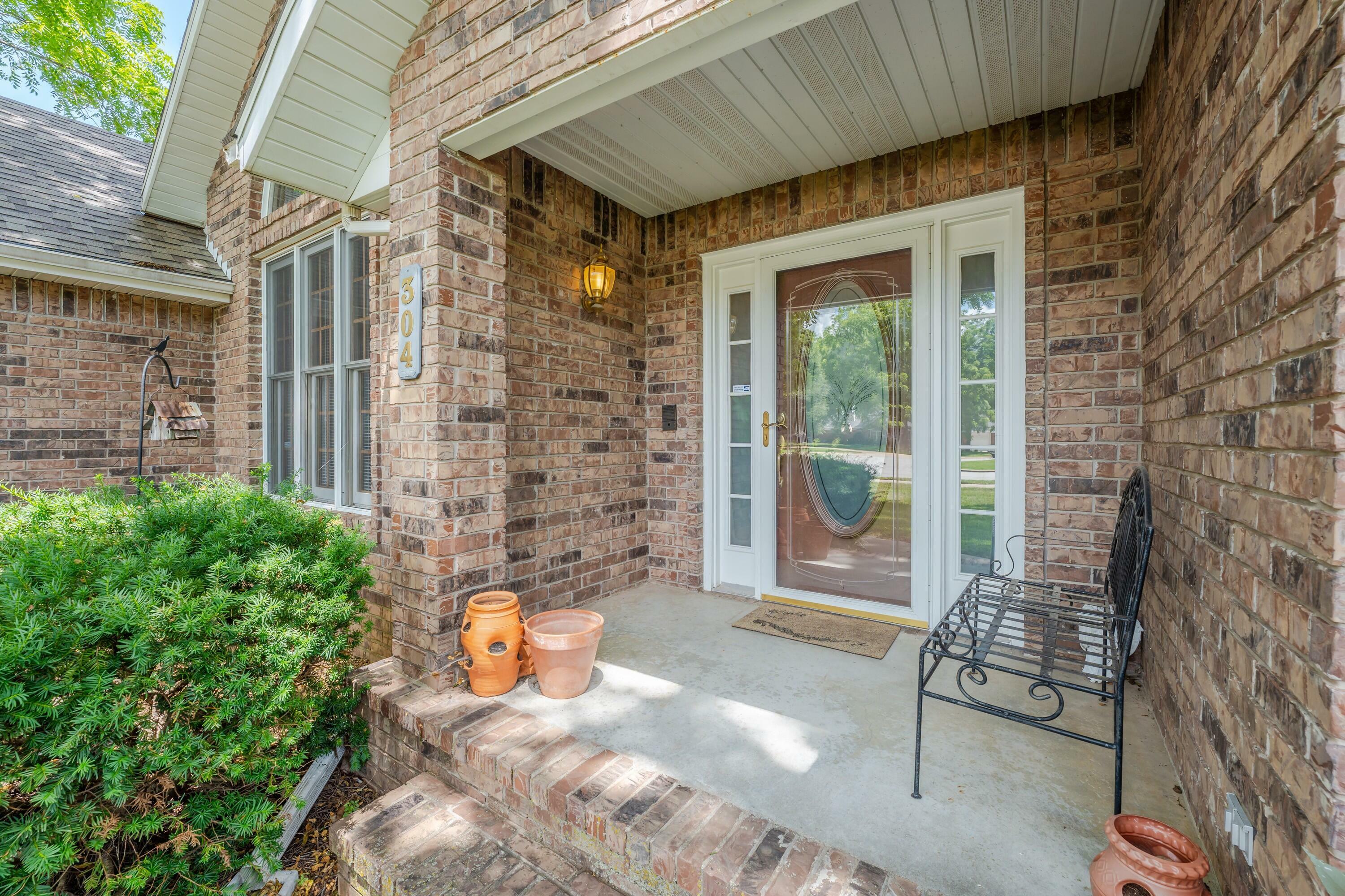 Property Photo:  304 N Matteson Avenue  MO 65738 