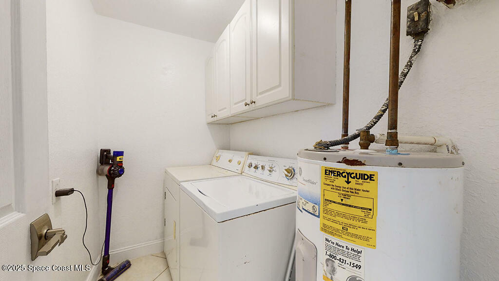 Property Photo: 210 Cleveland Avenue FL 32931