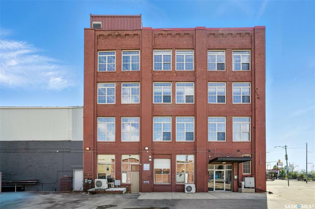 Property Photo:  12 23rd Street E 301  SK S7K 0H5 