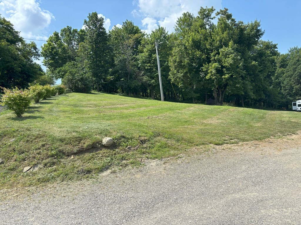 Property Photo: 1667 Hartwood Road OH 45601