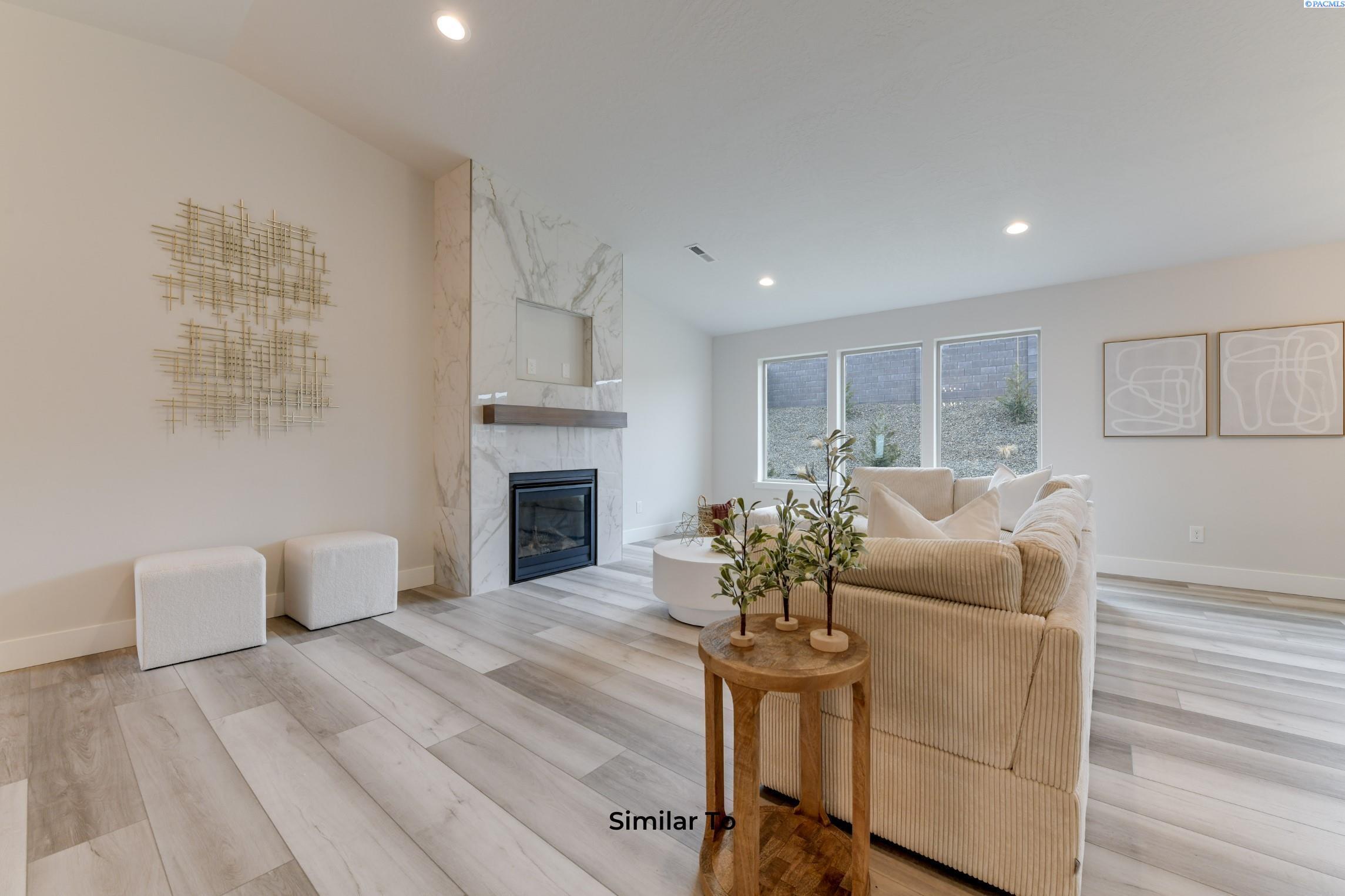 Property Photo: 2864 S Roosevelt St WA 99338