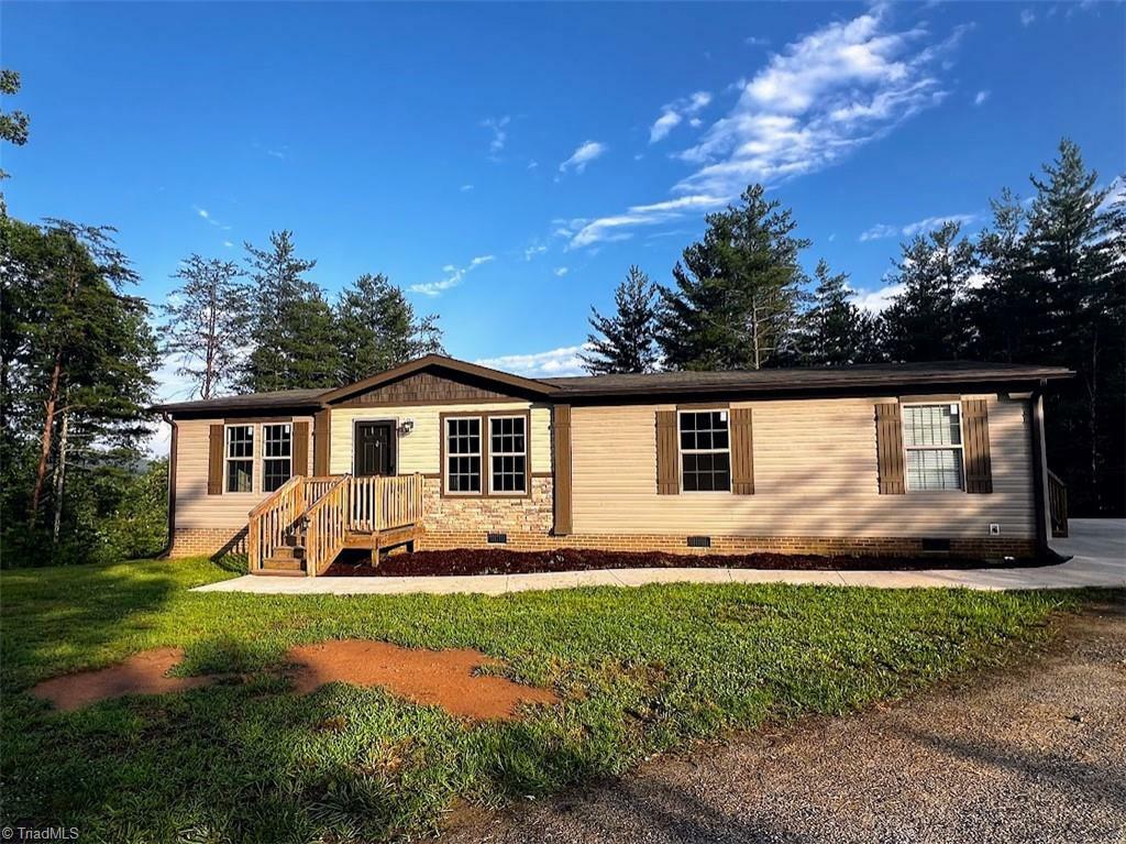 Property Photo: 10917 N Nc Highway 16 NC 28651
