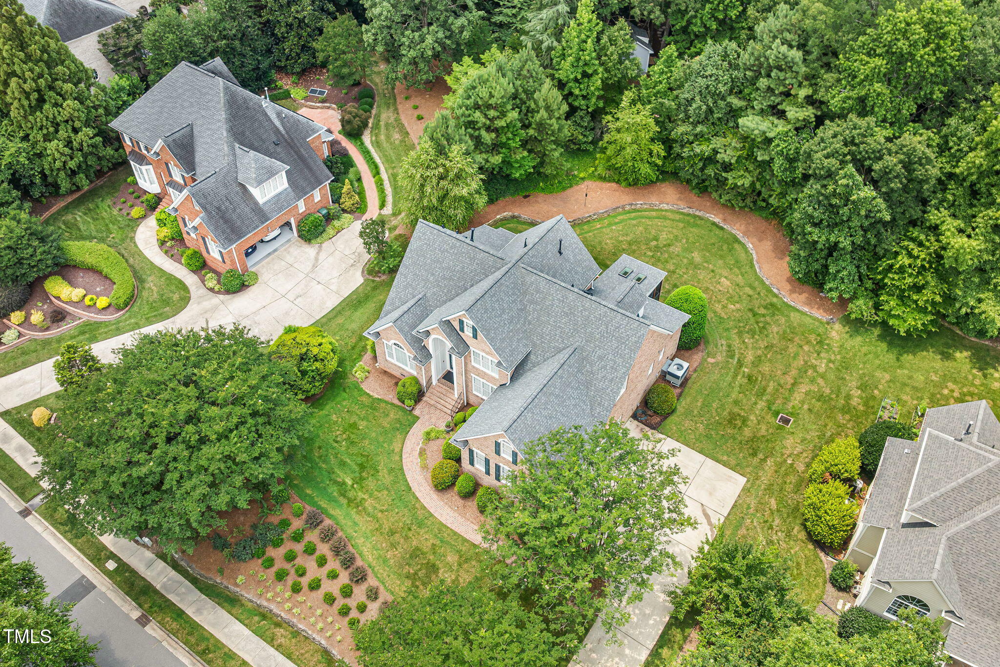 Property Photo: 402 Bridewell Court NC 27518