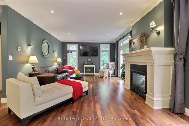 Property Photo:  624 Devonshire Avenue  ON N4S 5R2