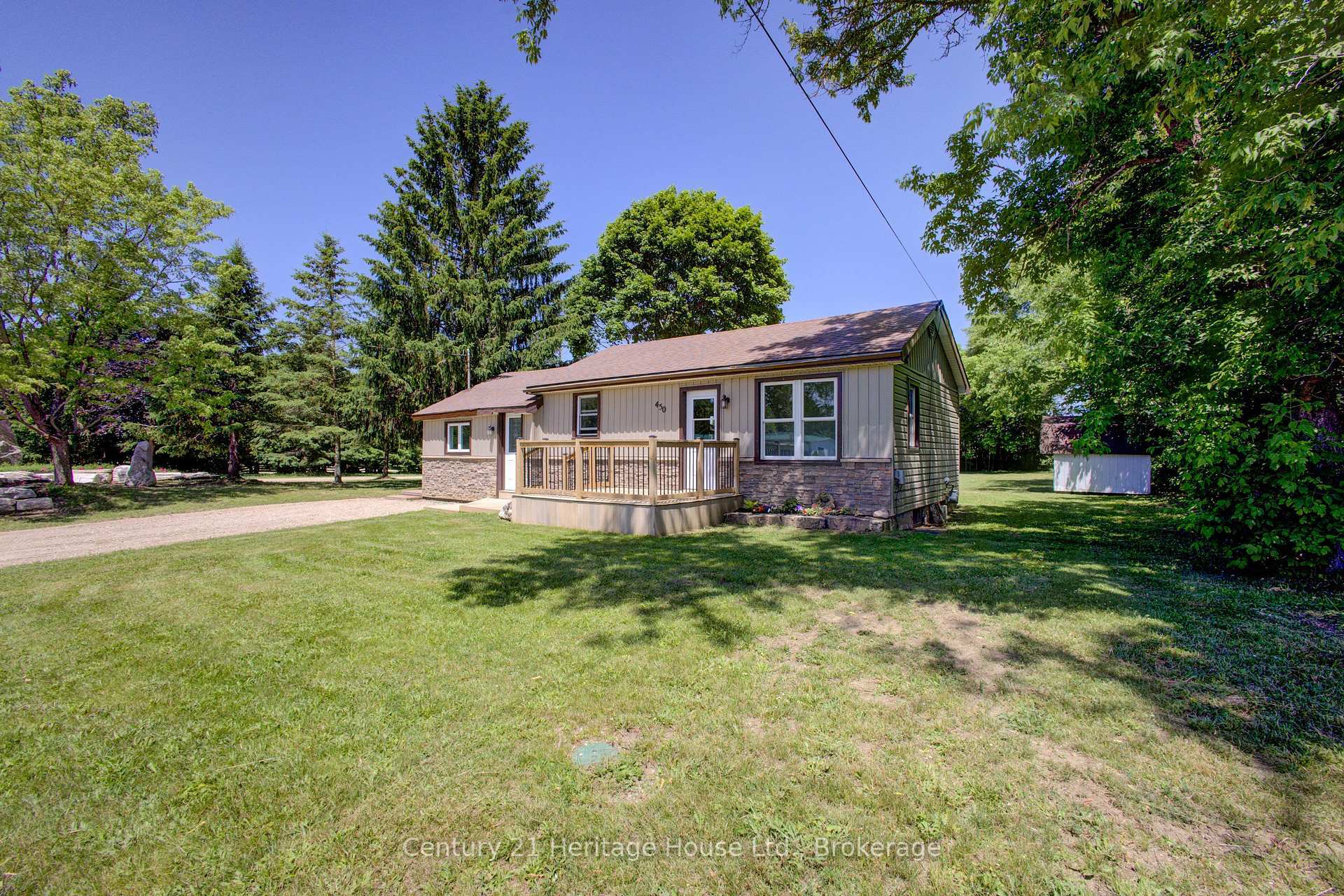 Property Photo: 450 Douglas Street W ON N0G 1R0