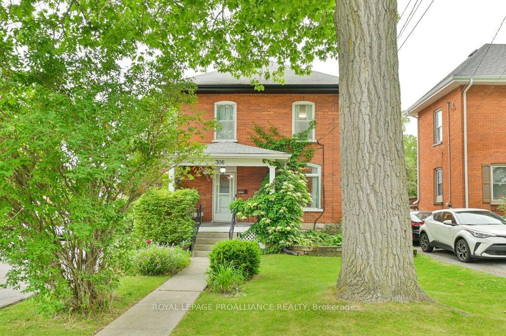 Photo de la propriété: 306 Bleecker Avenue ON K8N 3V4