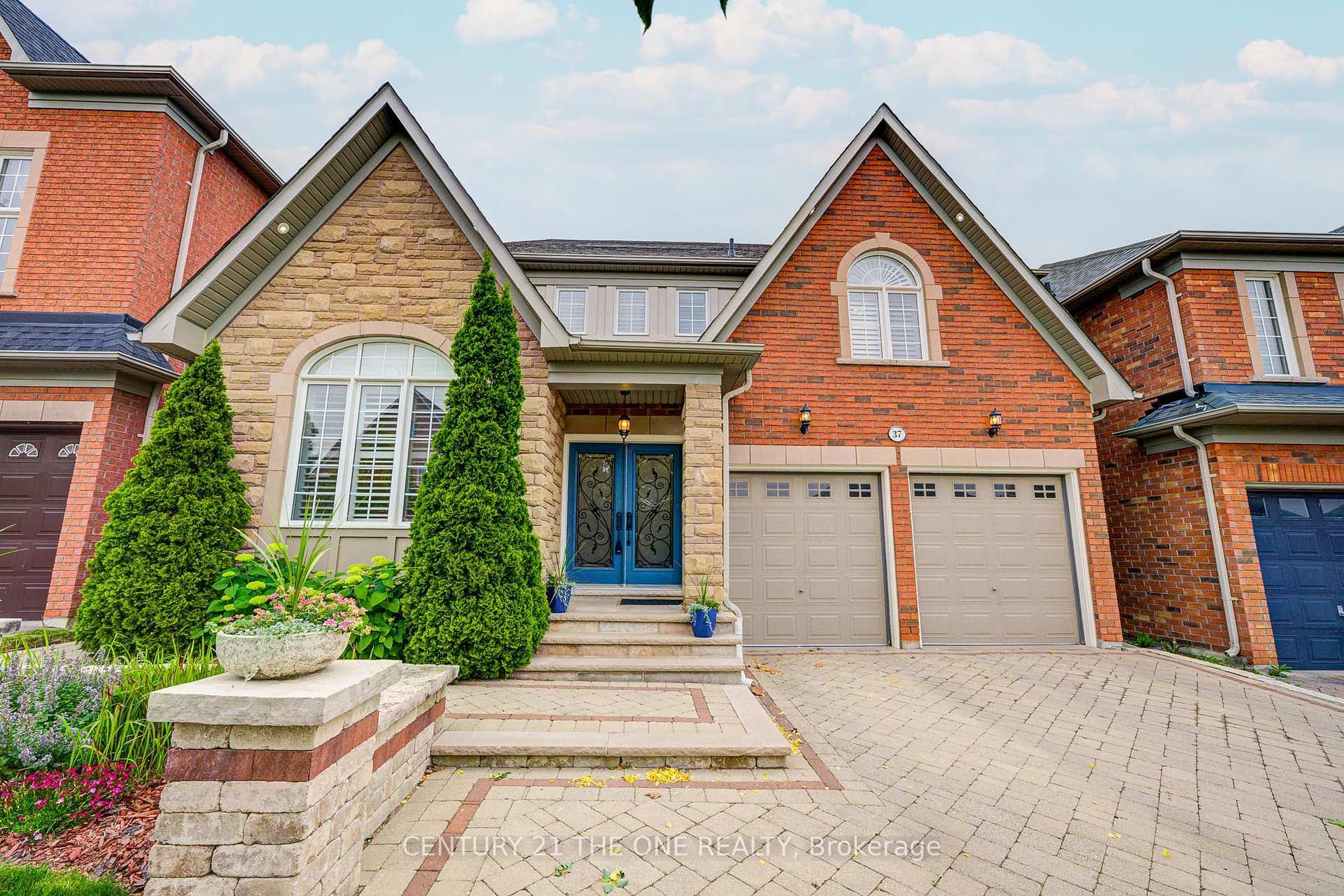 37 Alhart Street  Richmond Hill ON L4E 0A3 photo
