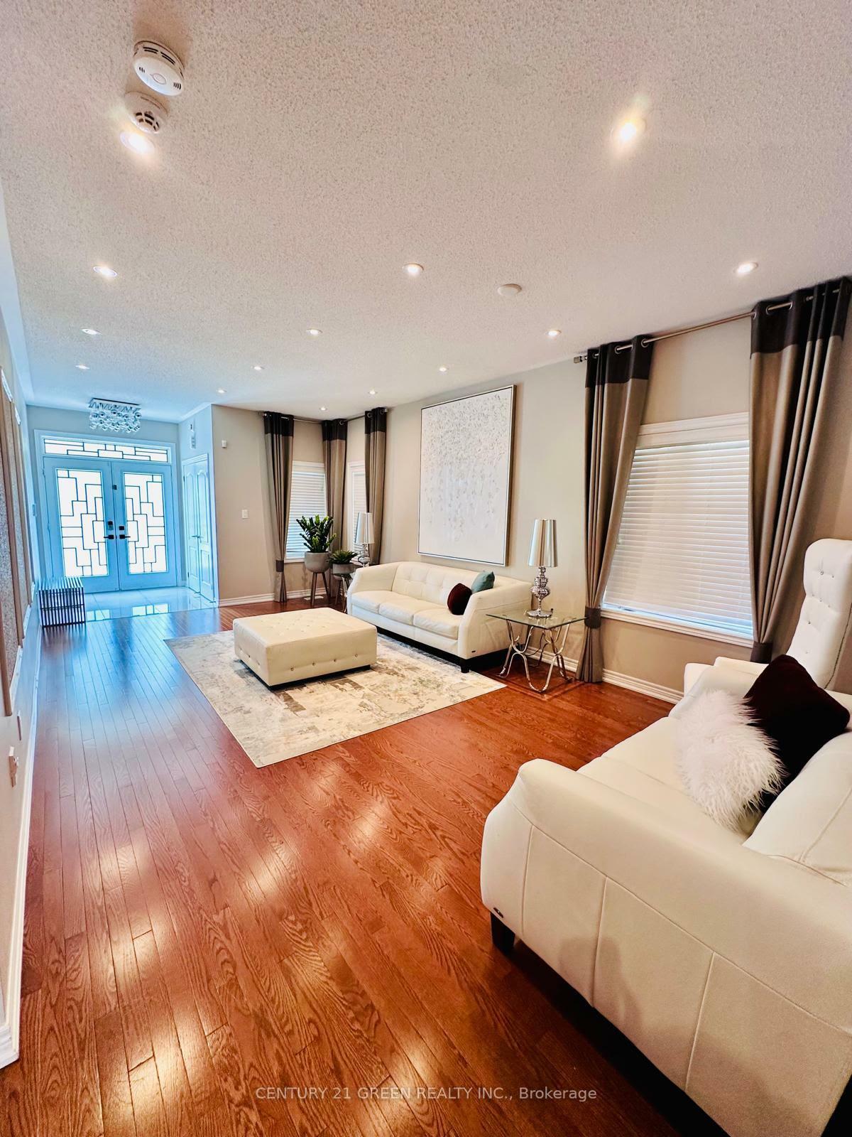 Property Photo: 20 Mediterranean Crescent ON L6Y 0T4