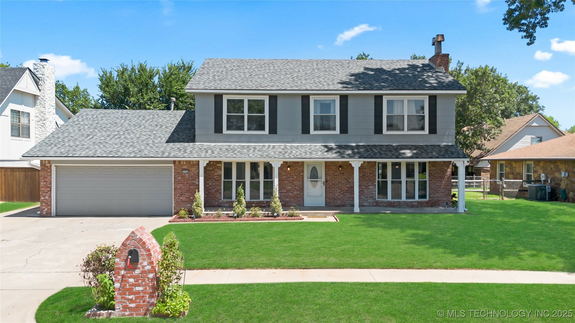 Property Photo: 2504 W Richmond Street OK 74012