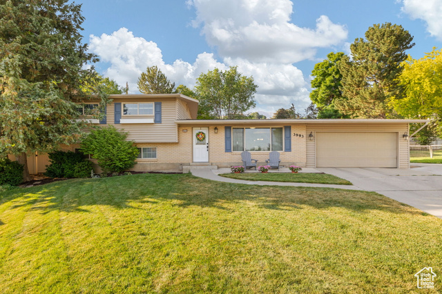 Property Photo: 3993 N 750 E UT 84604