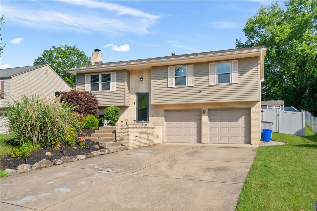 Property Photo:  1908 Sheplar Dr  PA 15129 