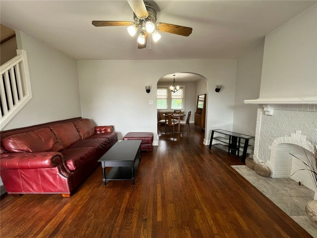 Property Photo: 518 Belgreen Pl 516 PA 15213