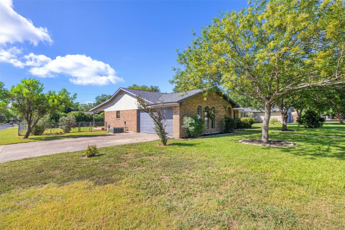 Property Photo: 800 River Bend Drive TX 78628