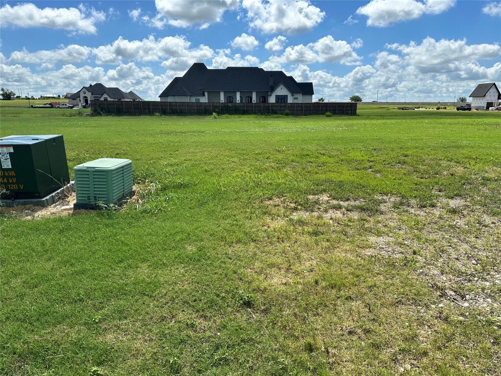 Property Photo: 113 Sunflower Street TX 76655