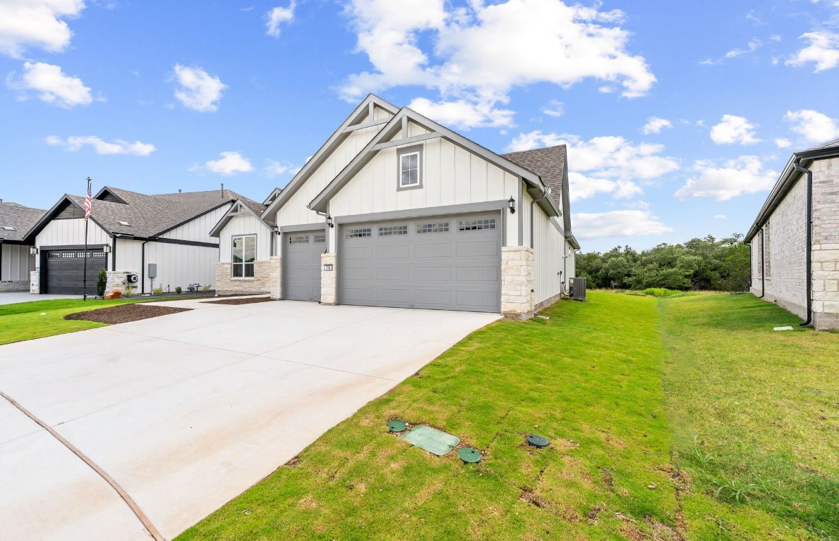 Property Photo: 118 Diamond Point Road TX 78633