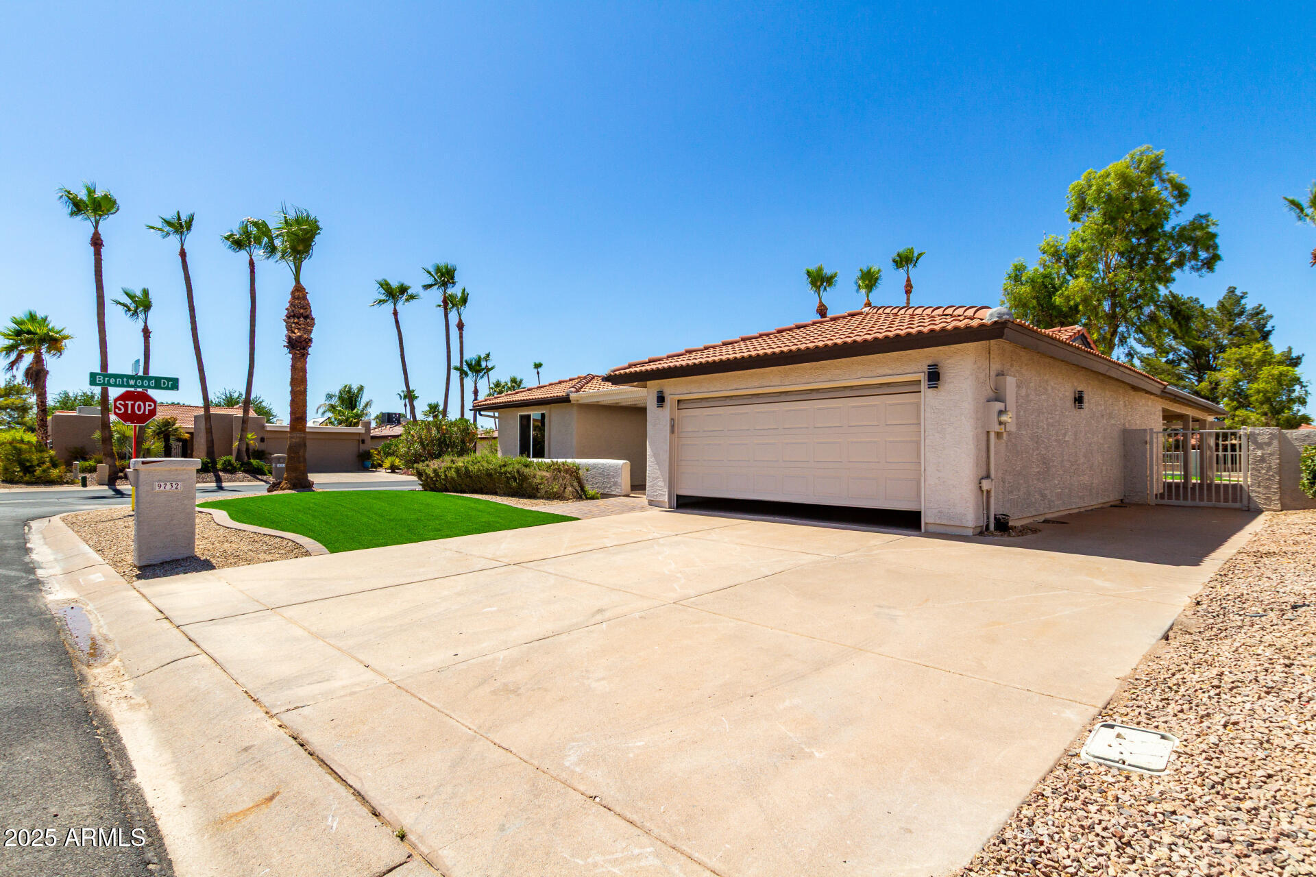 Property Photo: 9732 E Watford Way AZ 85248