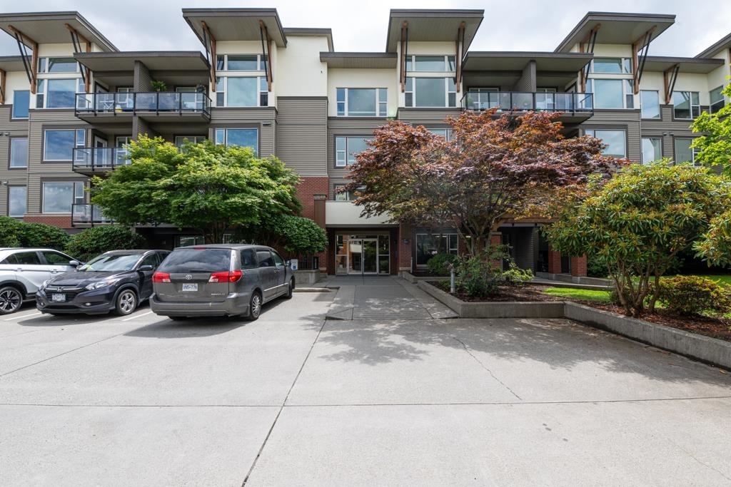 Property Photo: 33539 Holland Avenue 114 BC V2S 0C6