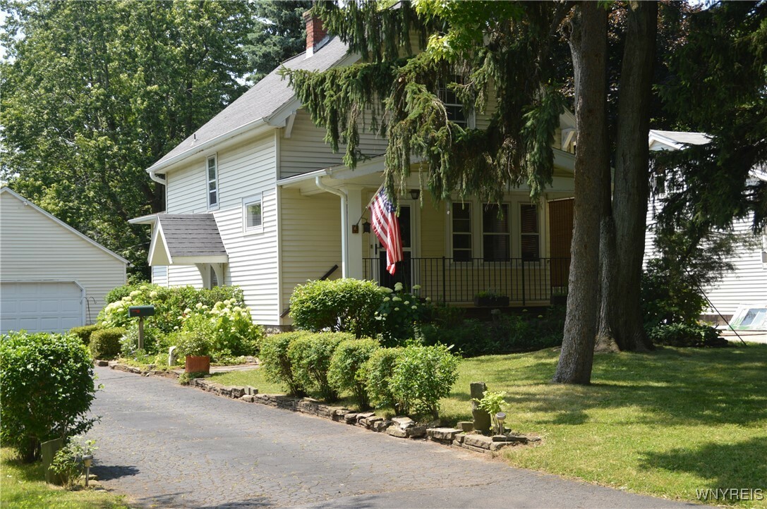 Property Photo: 45 Richfield Road NY 14221