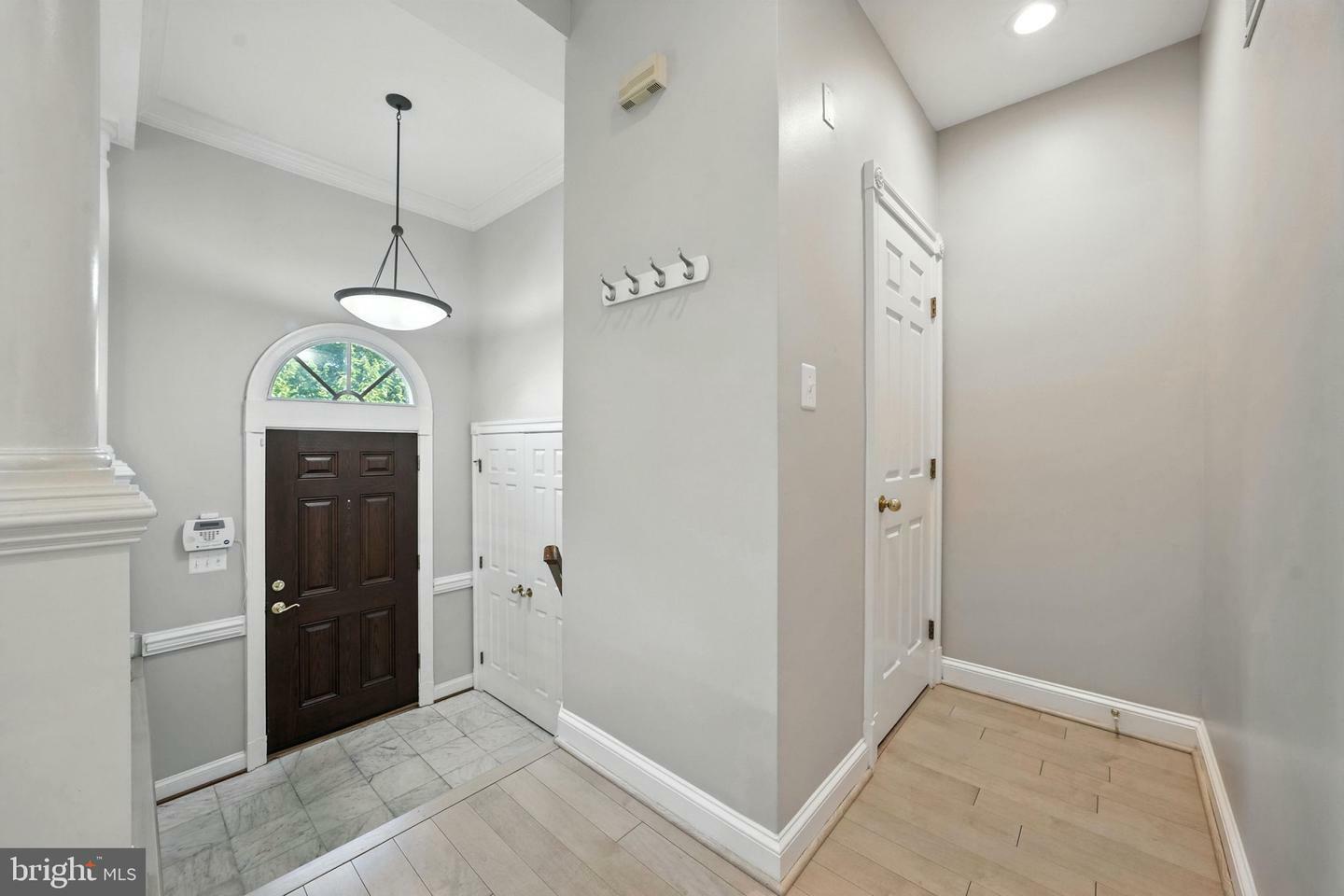 Property Photo: 2157 Wolftrap Court VA 22182
