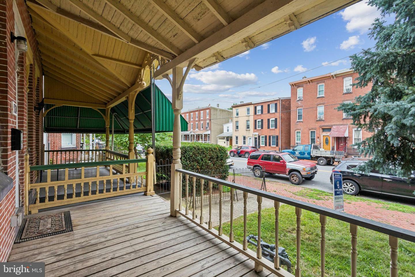 Property Photo:  524 Stanbridge Street  PA 19401 