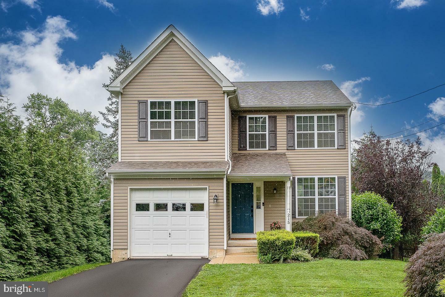 215 Lincoln Avenue  Conshohocken PA 19428 photo