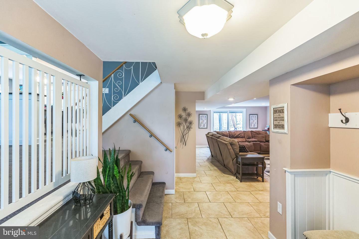 Property Photo: 117 Kingfield Road PA 19115