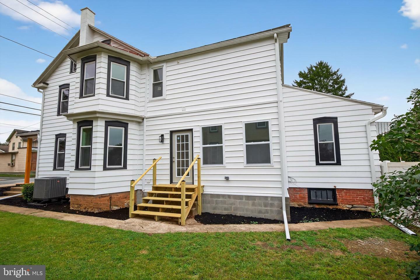Property Photo: 117 N Barbara Street PA 17552