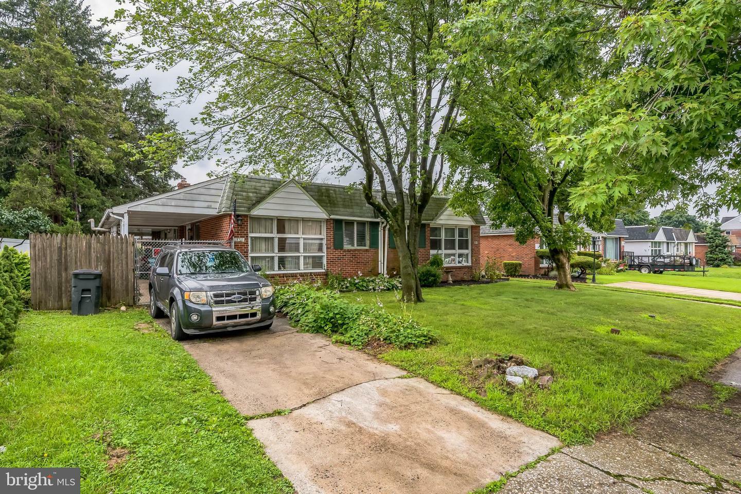 Property Photo: 1830 Pine Street PA 19401