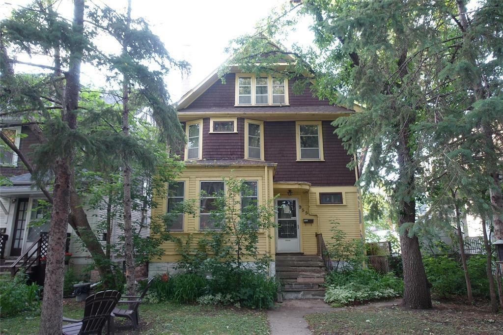 955 McMillan Avenue  Winnipeg MB R3T 0T3 photo