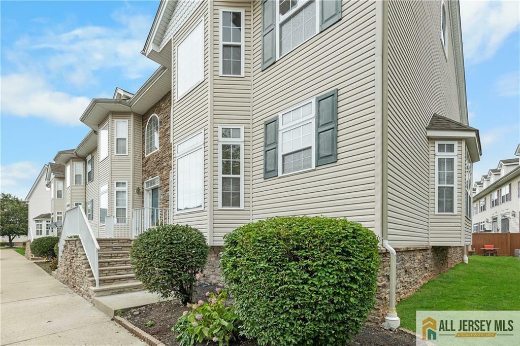 Property Photo:  1435 Barnhardt Lane 604  NJ 07065 